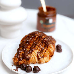 Croissant cu cremă de alune de pădure cu cacao