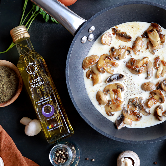 Ulei de Floarea Soarelui presat la rece cu cimbru, Luna Solai, 250 ml