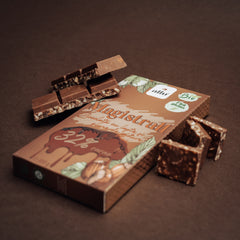 Magistrall - Ciocolată cu lapte și alune de pădure, 100g, ecologic